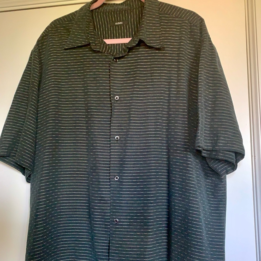 LN MENS ALFINI SHORT SLEEVE SHIRT. BUTTON DOWN. RELAXED FIT.